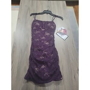 Emerald Sundae Juniors' Glitter-Lace Bodycon Dress, Purple, Size-Small 3/4